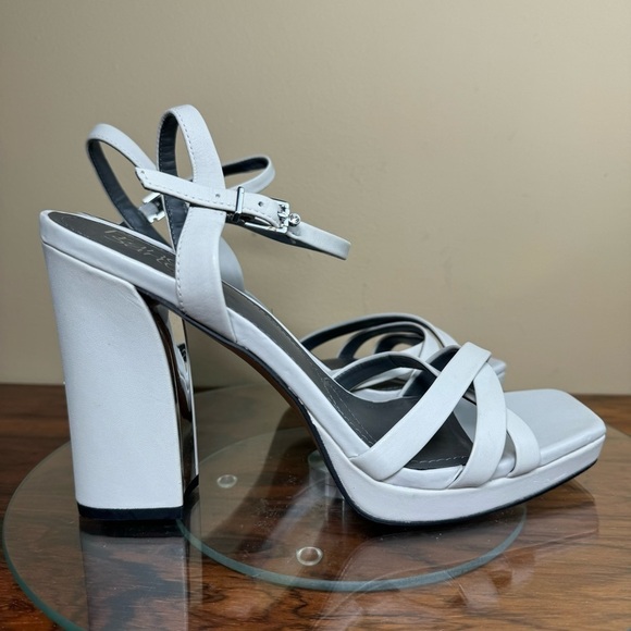 Franco Sarto Damilis Platform Sandal in Stone - Picture 7 of 15